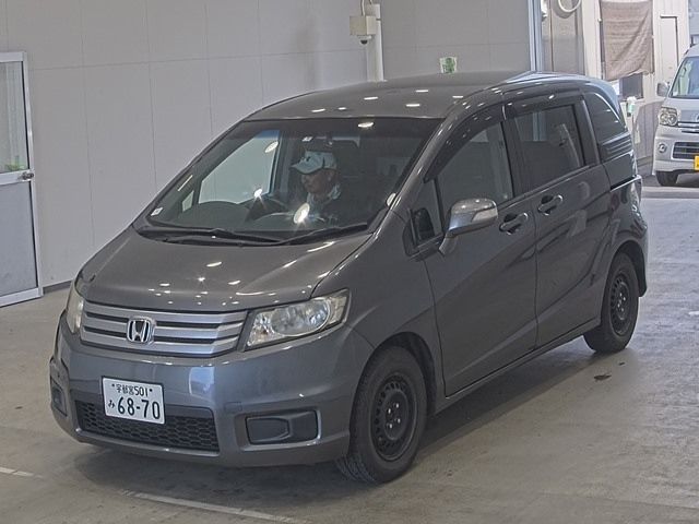 4066 Honda Freed spike GB3 2013 г. (ARAI Oyama)